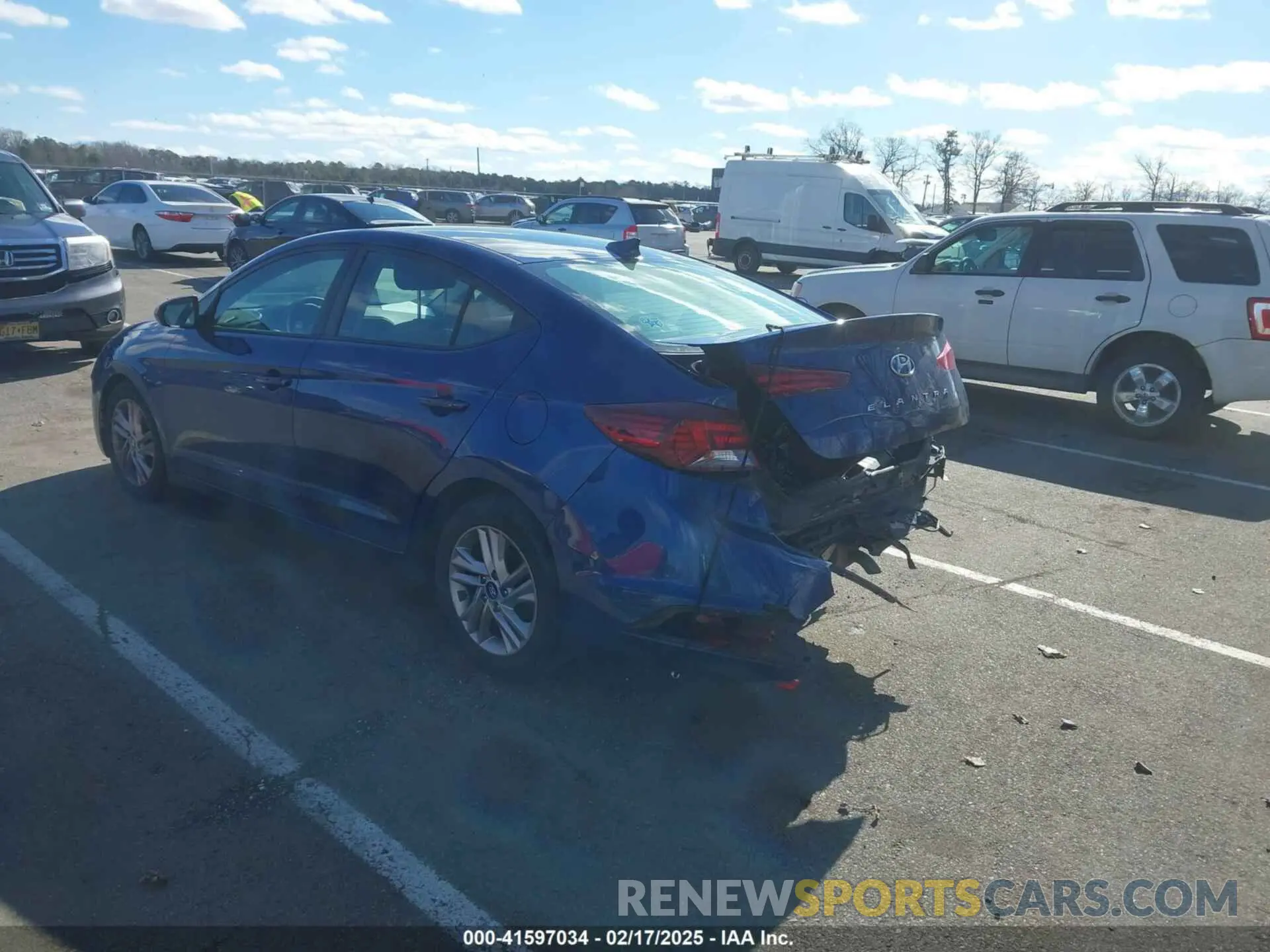 3 Photograph of a damaged car 5NPD84LF9LH532288 HYUNDAI ELANTRA 2020