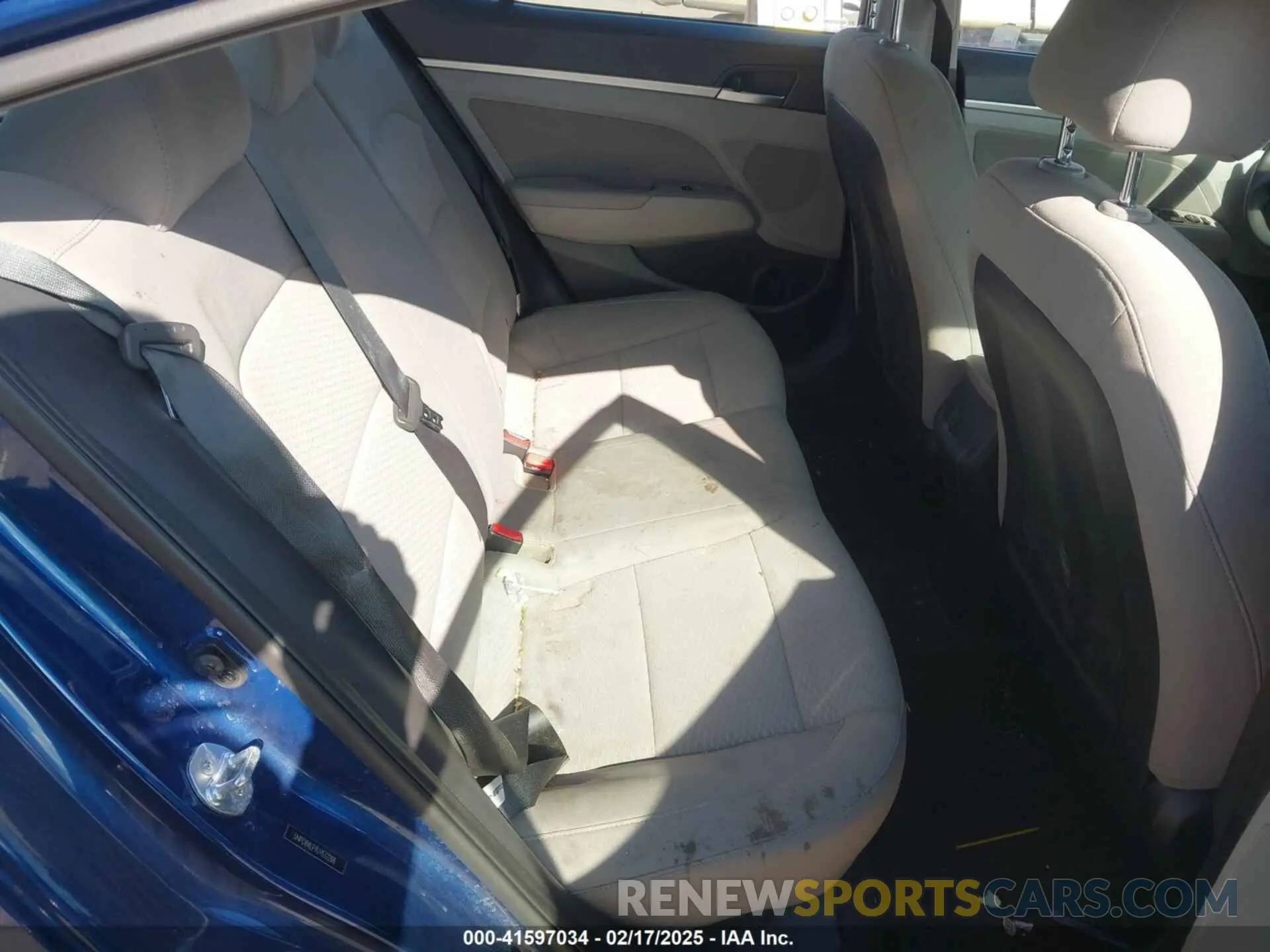 8 Photograph of a damaged car 5NPD84LF9LH532288 HYUNDAI ELANTRA 2020
