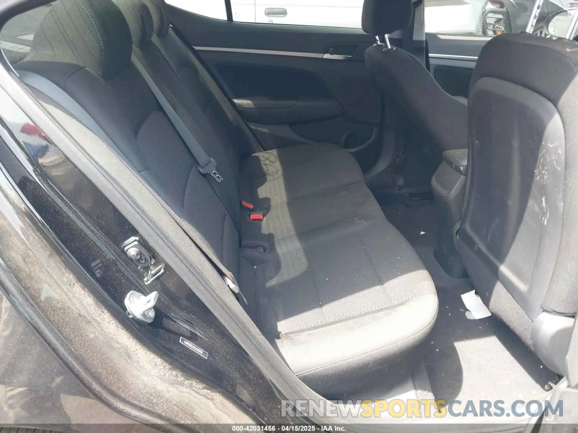 8 Photograph of a damaged car 5NPD84LF9LH532517 HYUNDAI ELANTRA 2020