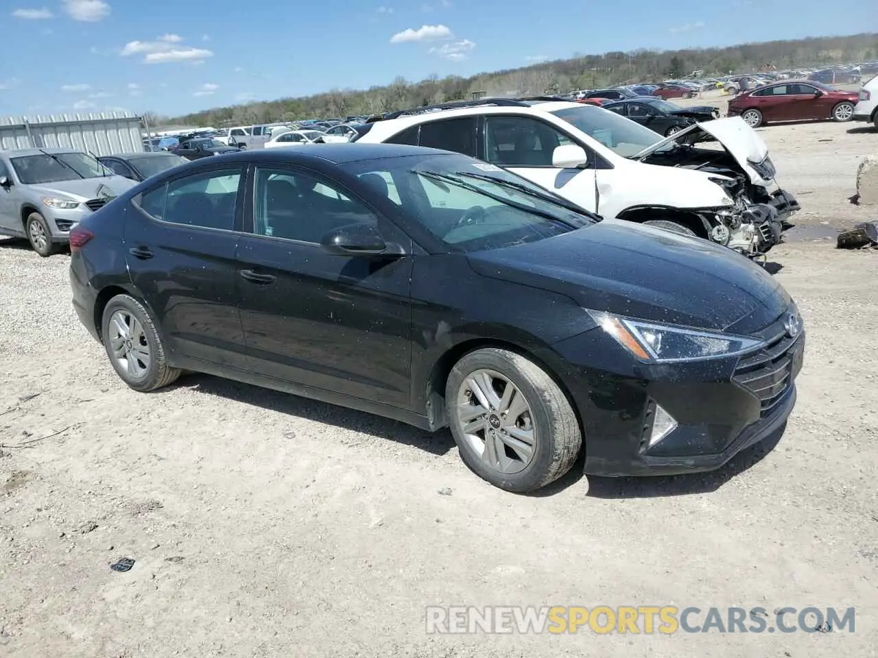 4 Photograph of a damaged car 5NPD84LF9LH547485 HYUNDAI ELANTRA 2020