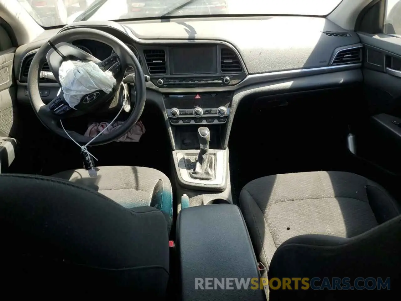 8 Photograph of a damaged car 5NPD84LF9LH547485 HYUNDAI ELANTRA 2020