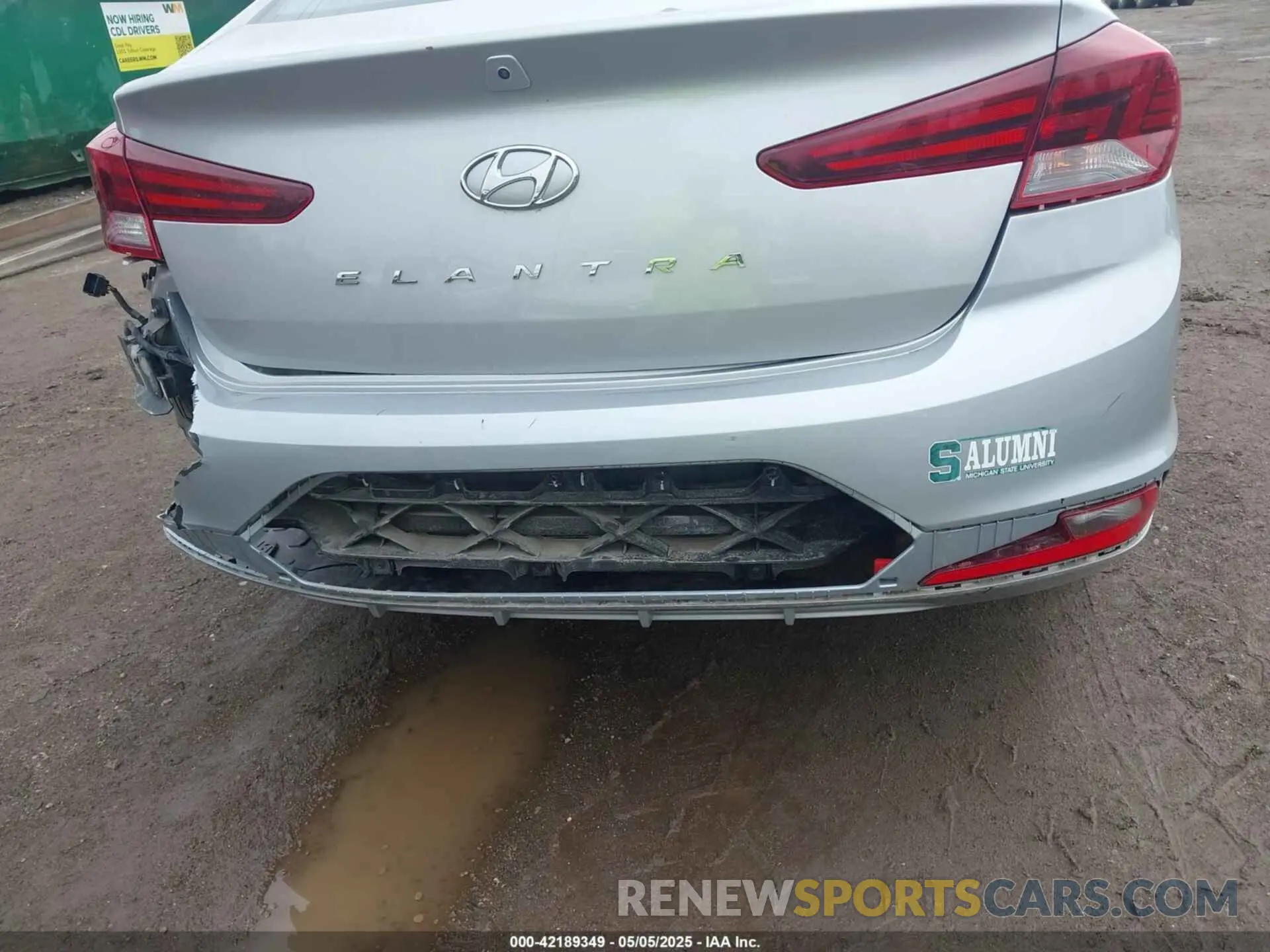 17 Photograph of a damaged car 5NPD84LF9LH548510 HYUNDAI ELANTRA 2020