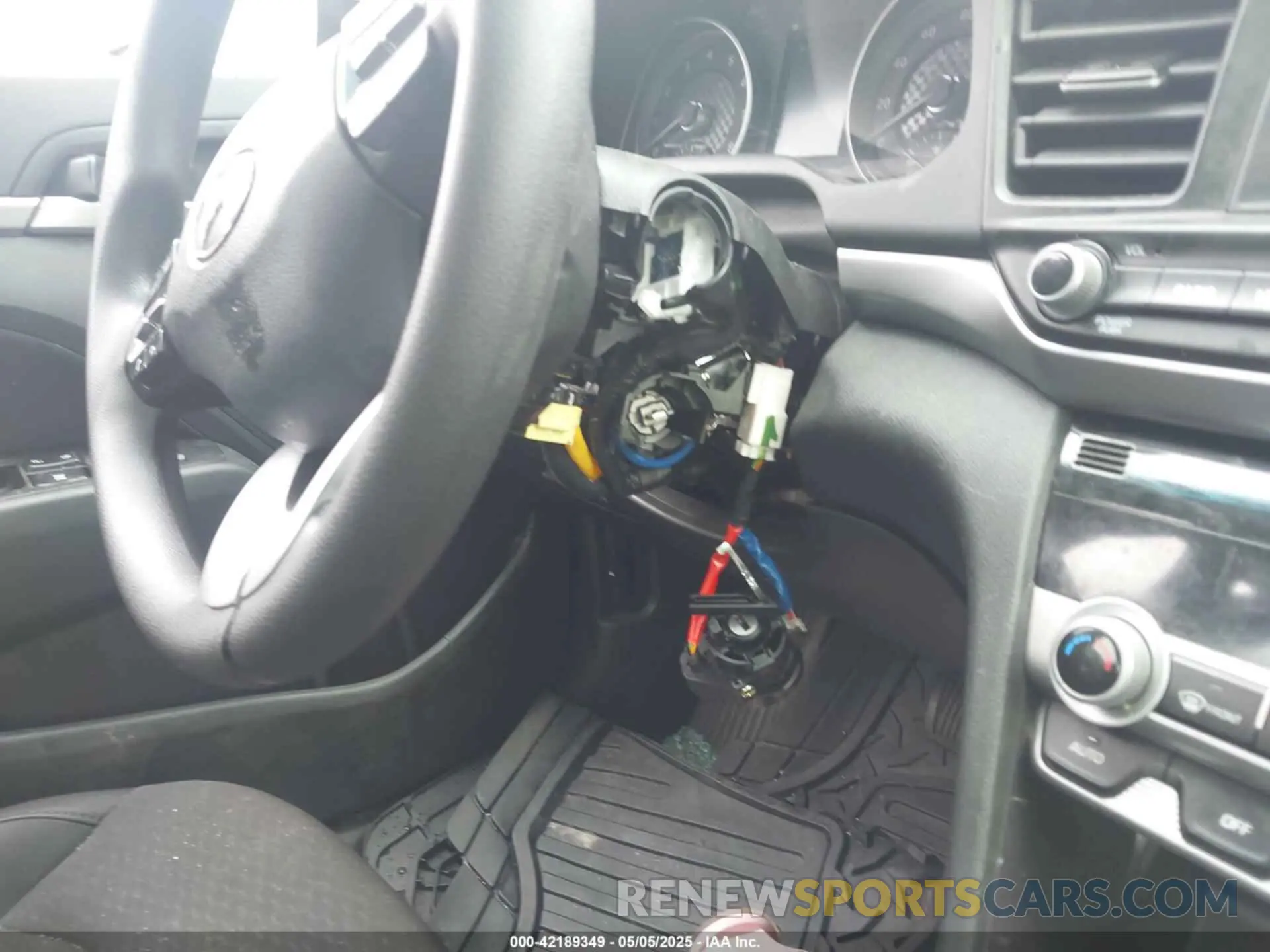 6 Photograph of a damaged car 5NPD84LF9LH548510 HYUNDAI ELANTRA 2020