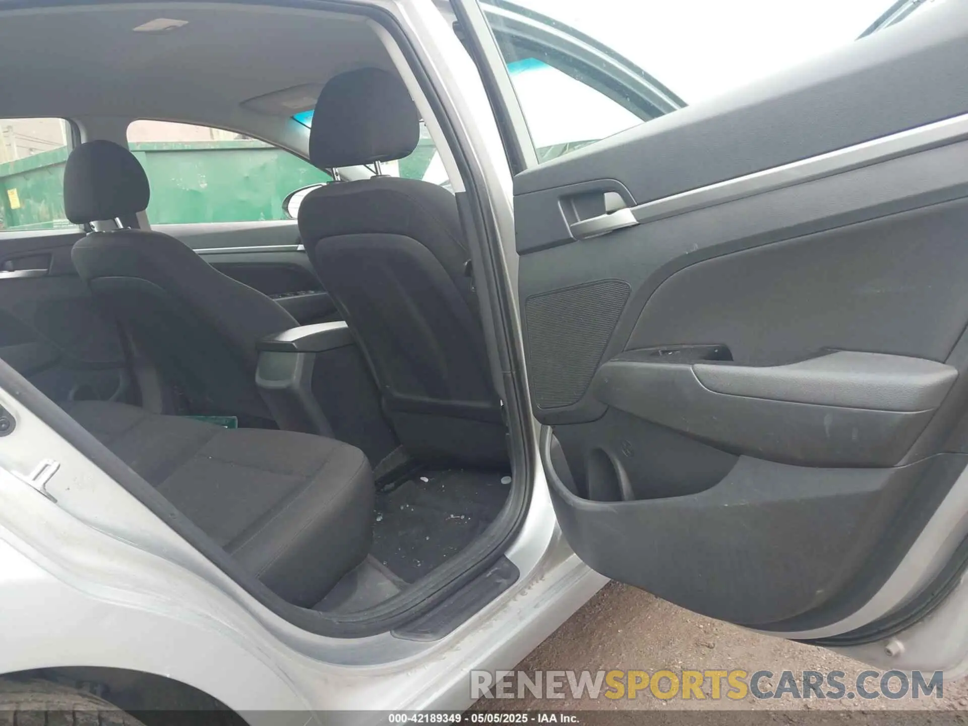 8 Photograph of a damaged car 5NPD84LF9LH548510 HYUNDAI ELANTRA 2020