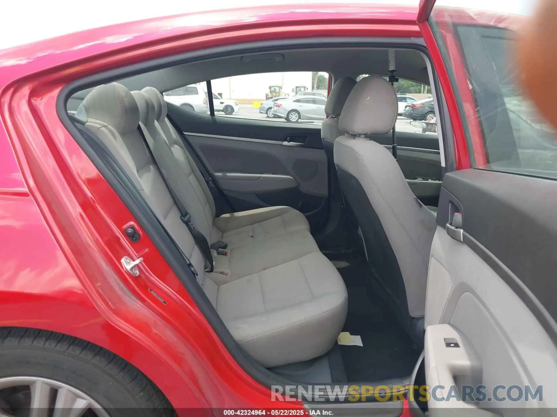 8 Photograph of a damaged car 5NPD84LF9LH555991 HYUNDAI ELANTRA 2020