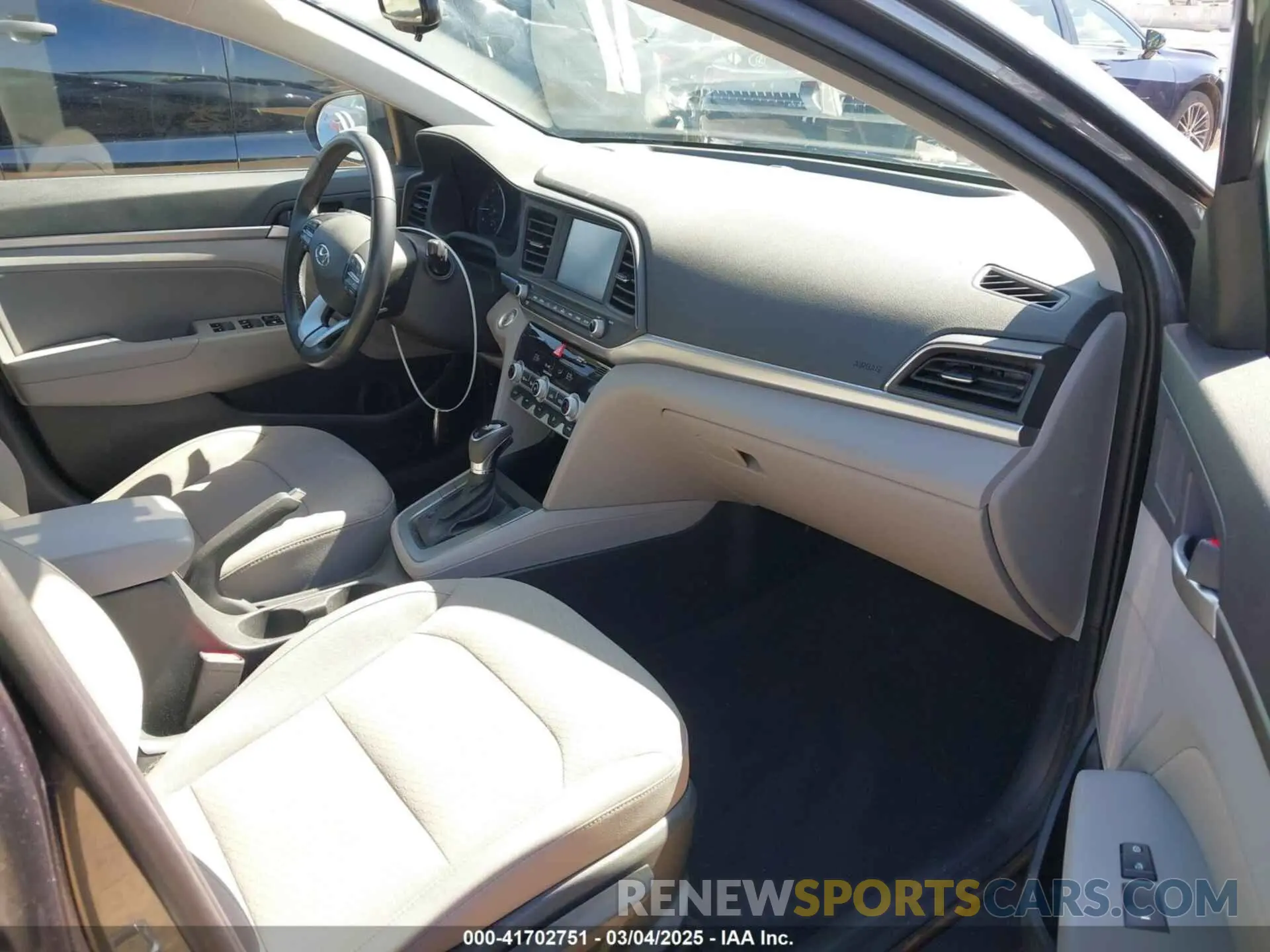 5 Photograph of a damaged car 5NPD84LF9LH558115 HYUNDAI ELANTRA 2020