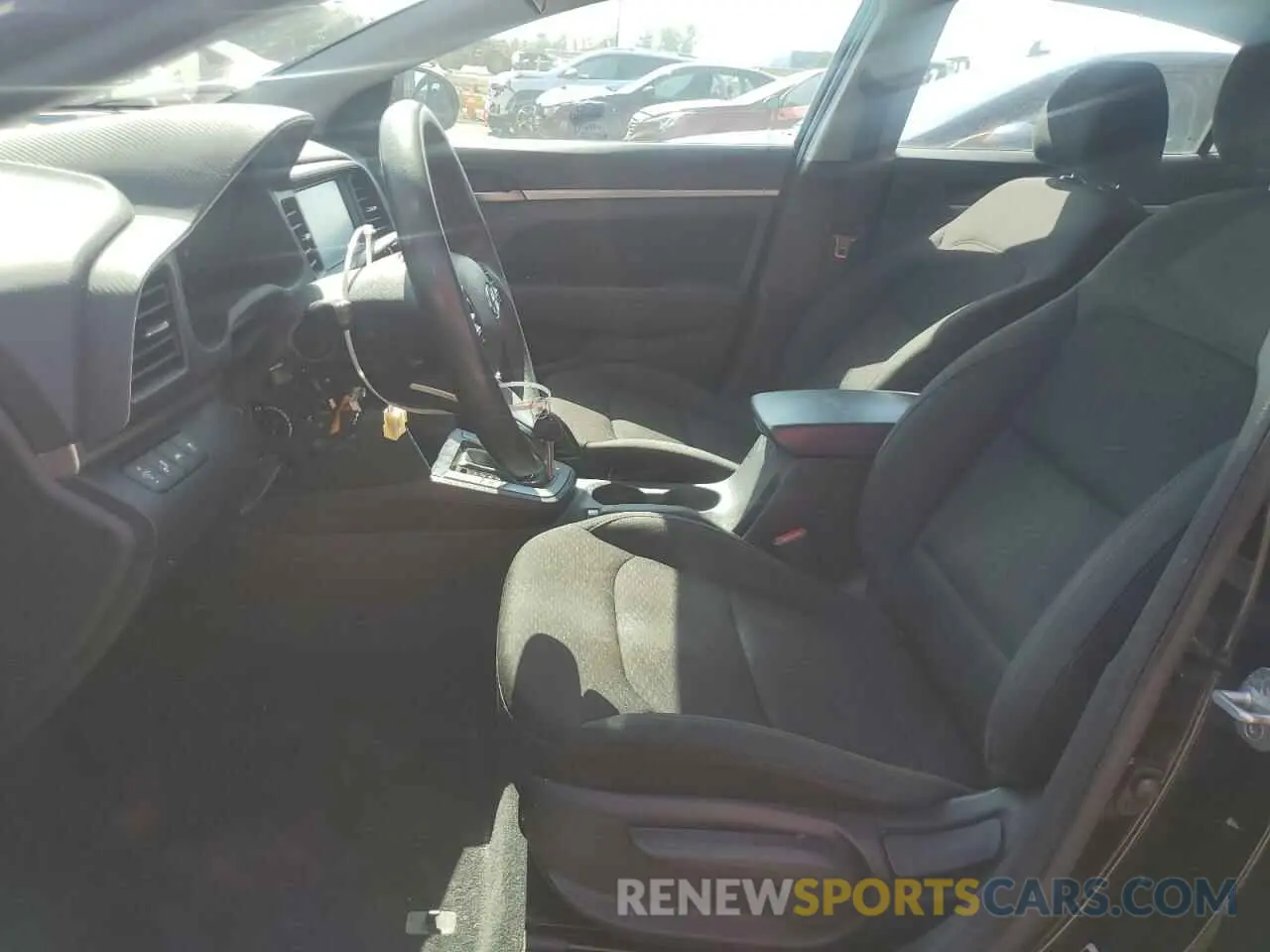 7 Photograph of a damaged car 5NPD84LF9LH562472 HYUNDAI ELANTRA 2020