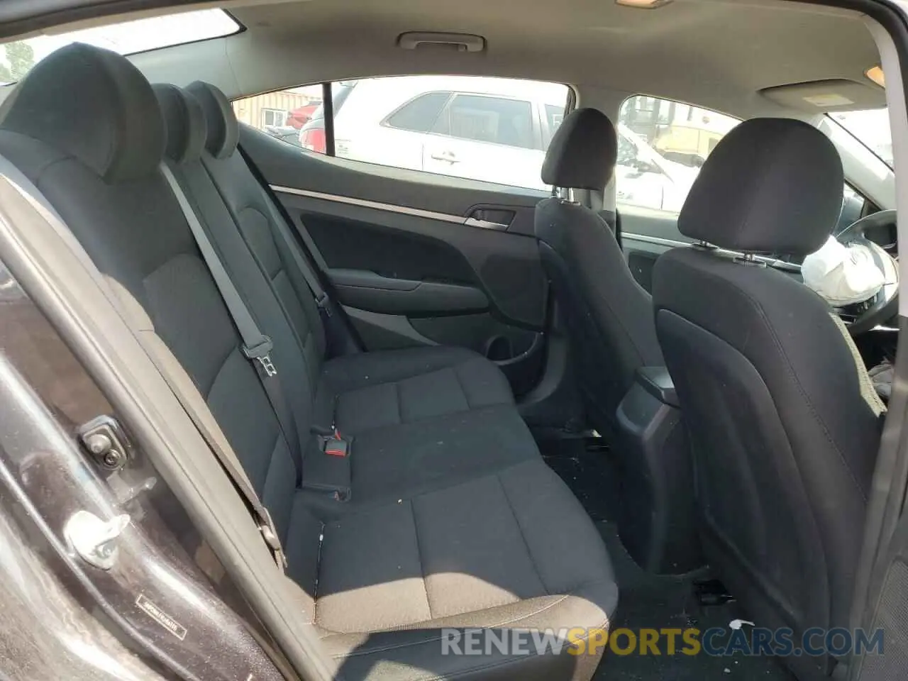 10 Photograph of a damaged car 5NPD84LF9LH563315 HYUNDAI ELANTRA 2020