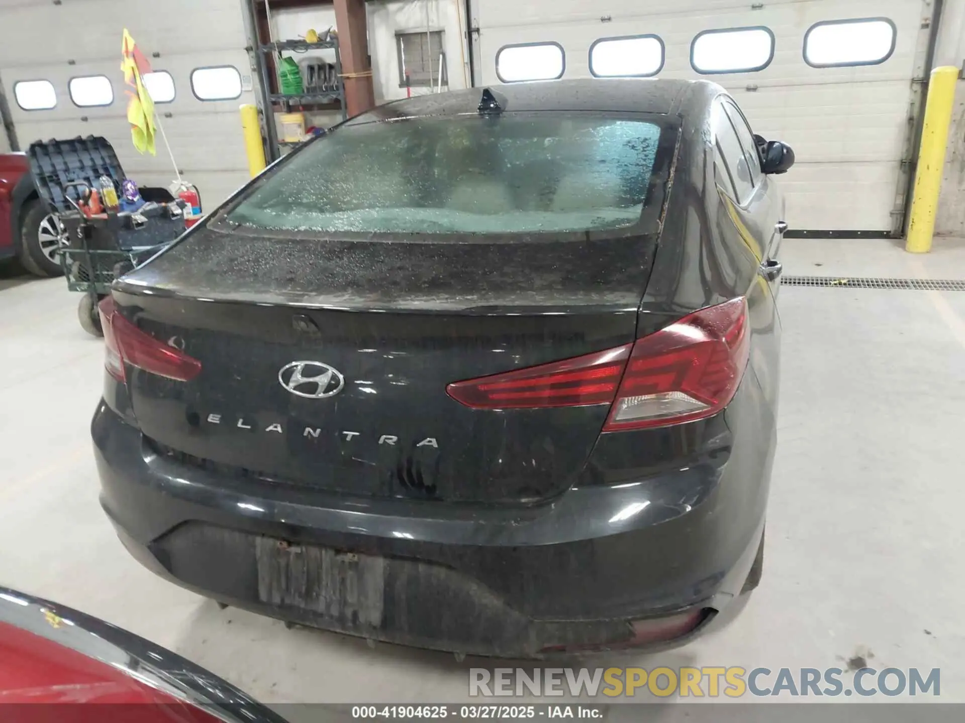 16 Photograph of a damaged car 5NPD84LF9LH566733 HYUNDAI ELANTRA 2020