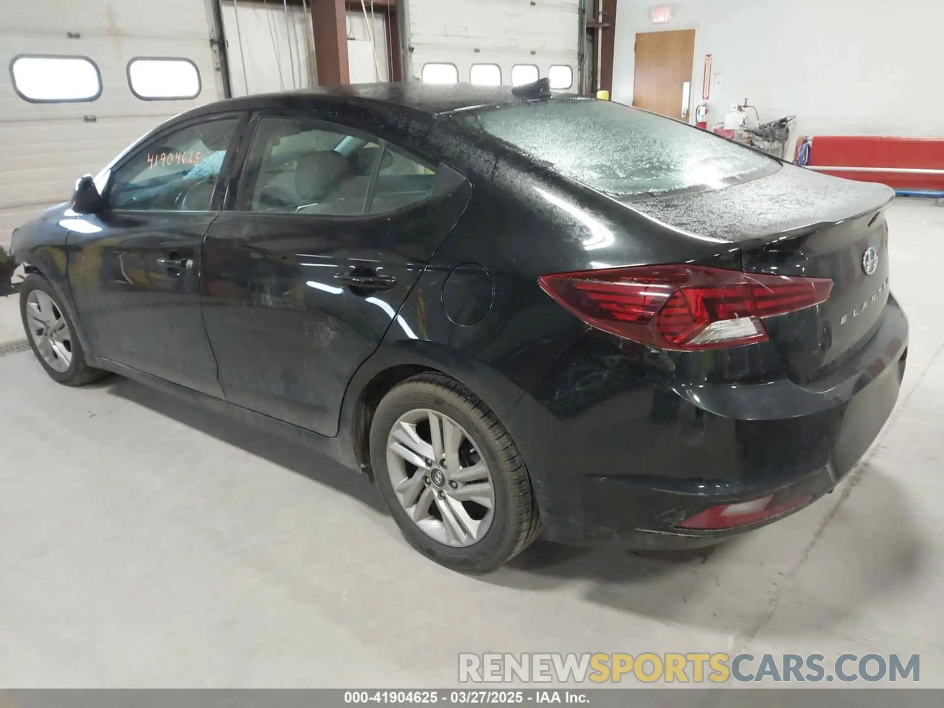 3 Photograph of a damaged car 5NPD84LF9LH566733 HYUNDAI ELANTRA 2020