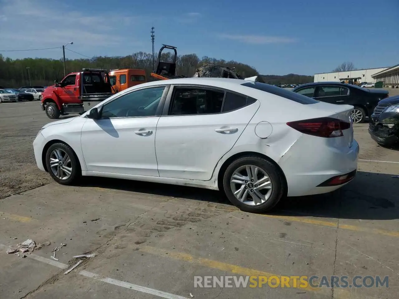 2 Photograph of a damaged car 5NPD84LF9LH567817 HYUNDAI ELANTRA 2020