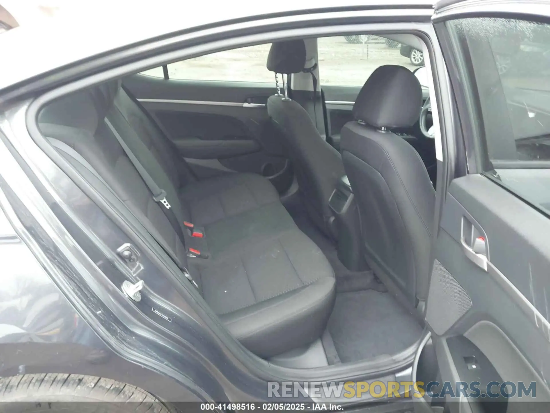 8 Photograph of a damaged car 5NPD84LF9LH568174 HYUNDAI ELANTRA 2020