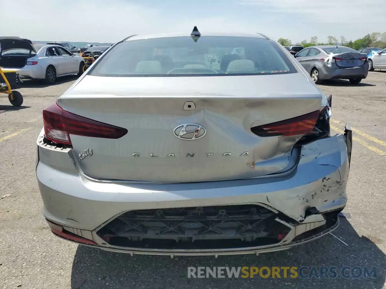 6 Photograph of a damaged car 5NPD84LF9LH569485 HYUNDAI ELANTRA 2020