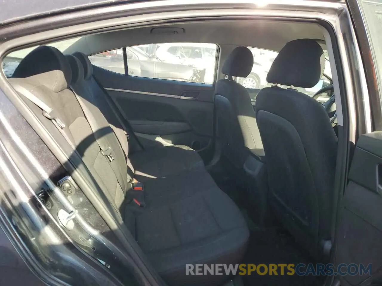 10 Photograph of a damaged car 5NPD84LF9LH576338 HYUNDAI ELANTRA 2020