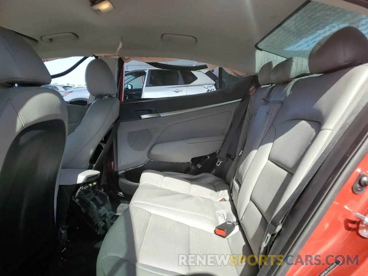 10 Photograph of a damaged car 5NPD84LF9LH576775 HYUNDAI ELANTRA 2020