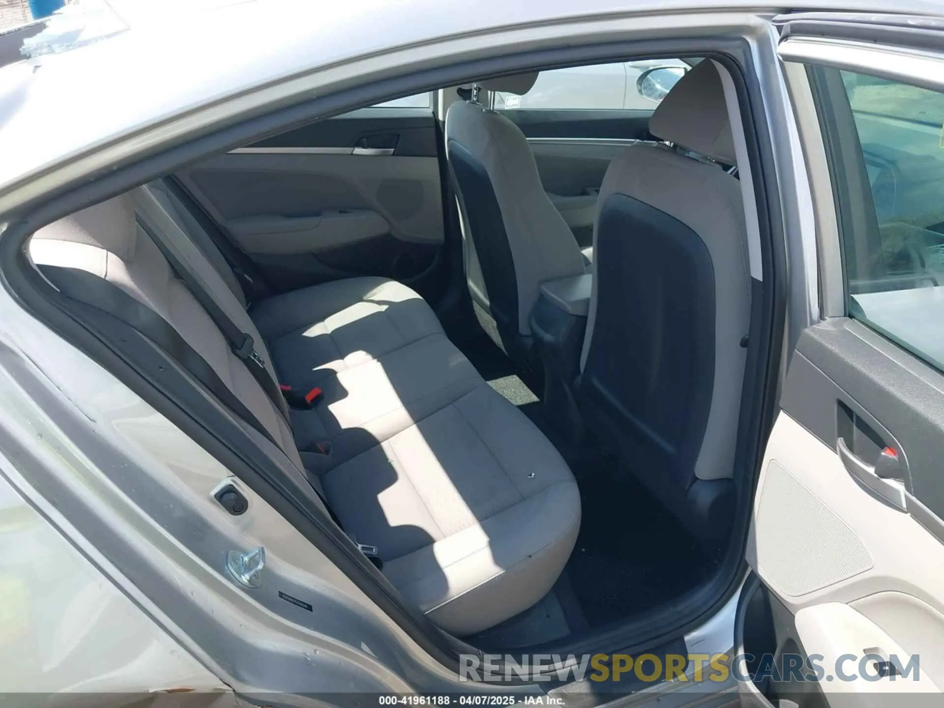 8 Photograph of a damaged car 5NPD84LF9LH584648 HYUNDAI ELANTRA 2020