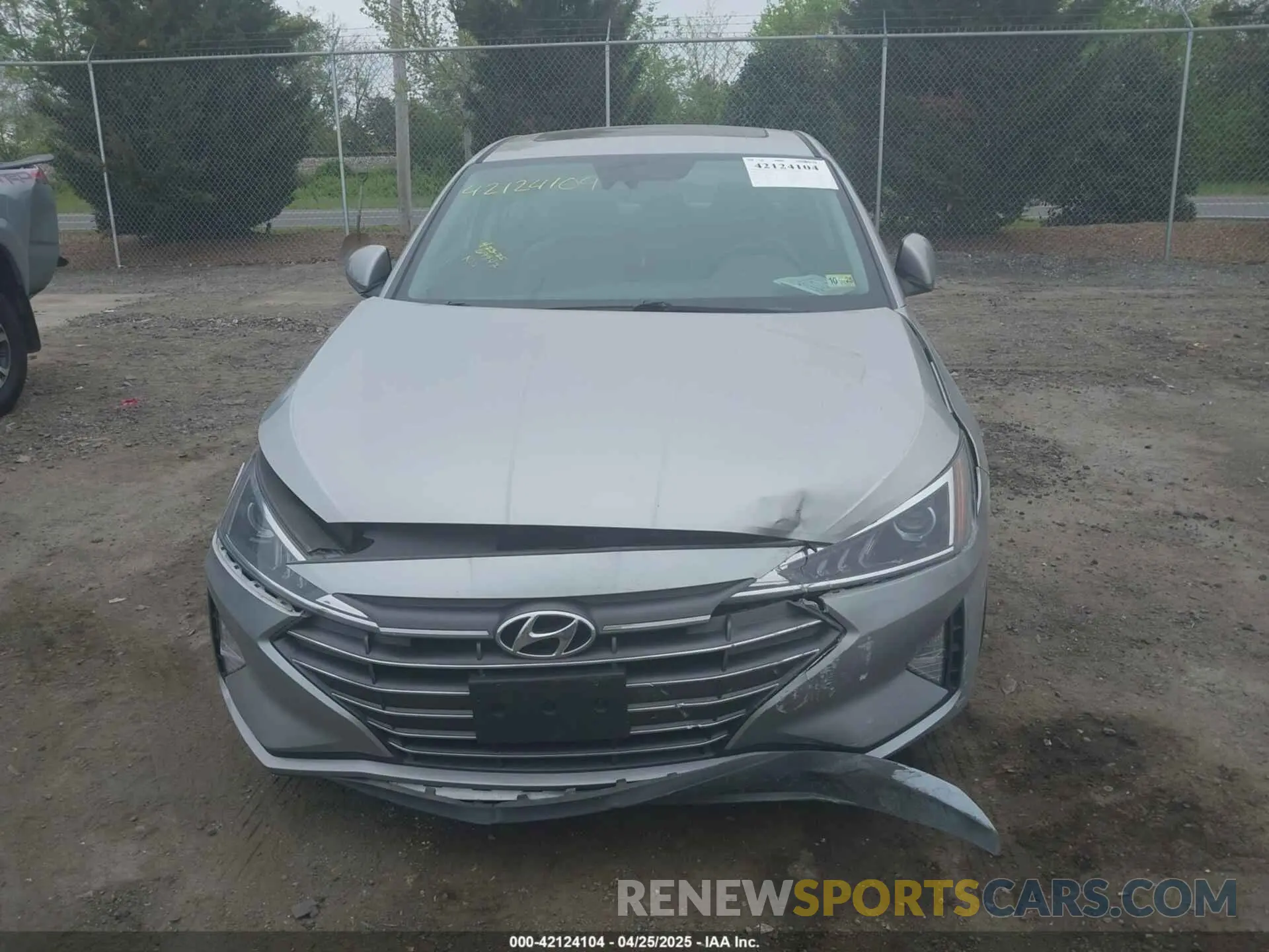 12 Photograph of a damaged car 5NPD84LF9LH585041 HYUNDAI ELANTRA 2020