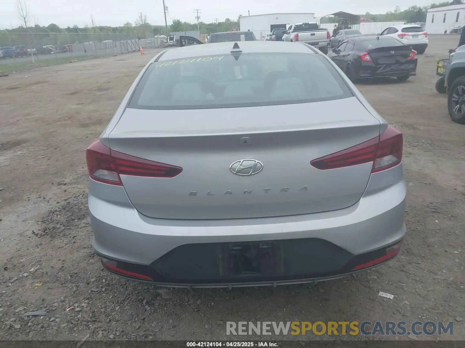 16 Photograph of a damaged car 5NPD84LF9LH585041 HYUNDAI ELANTRA 2020