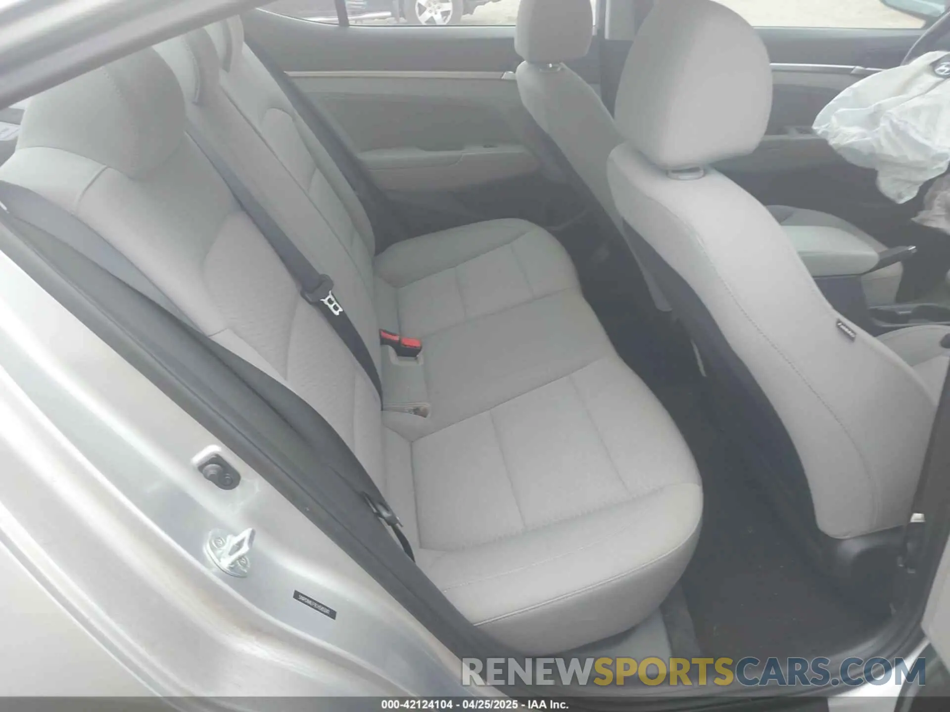 8 Photograph of a damaged car 5NPD84LF9LH585041 HYUNDAI ELANTRA 2020