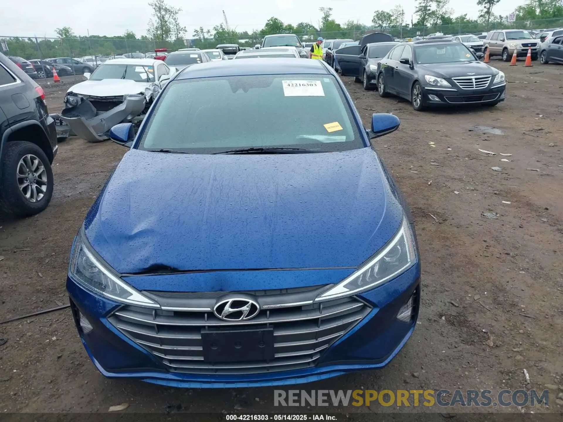 12 Photograph of a damaged car 5NPD84LF9LH593415 HYUNDAI ELANTRA 2020
