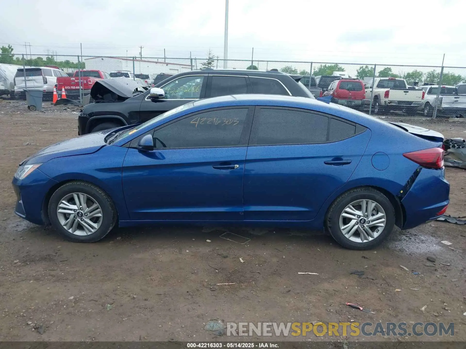 14 Photograph of a damaged car 5NPD84LF9LH593415 HYUNDAI ELANTRA 2020