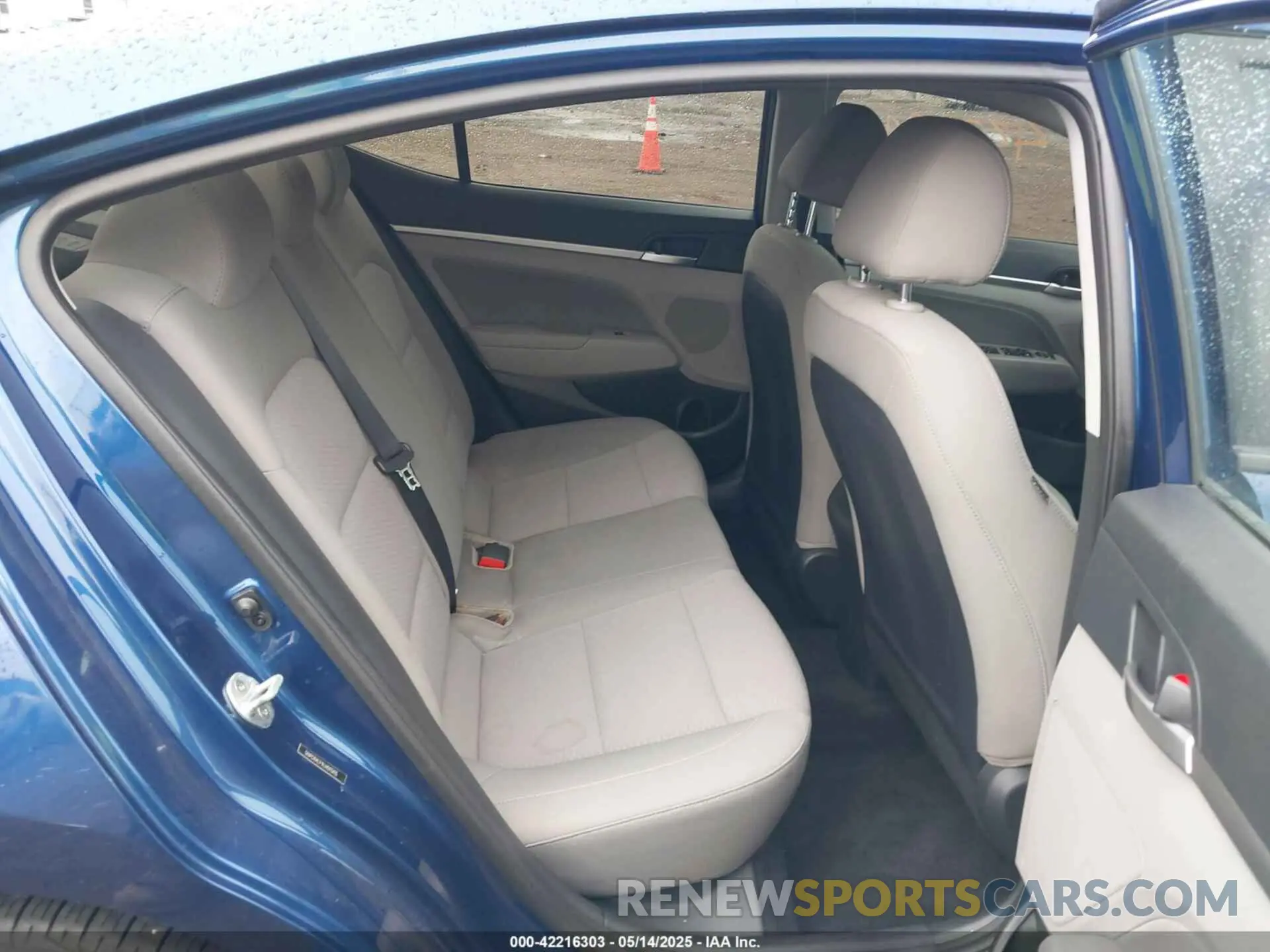 8 Photograph of a damaged car 5NPD84LF9LH593415 HYUNDAI ELANTRA 2020