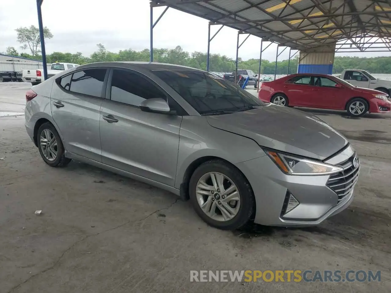 4 Photograph of a damaged car 5NPD84LF9LH594497 HYUNDAI ELANTRA 2020