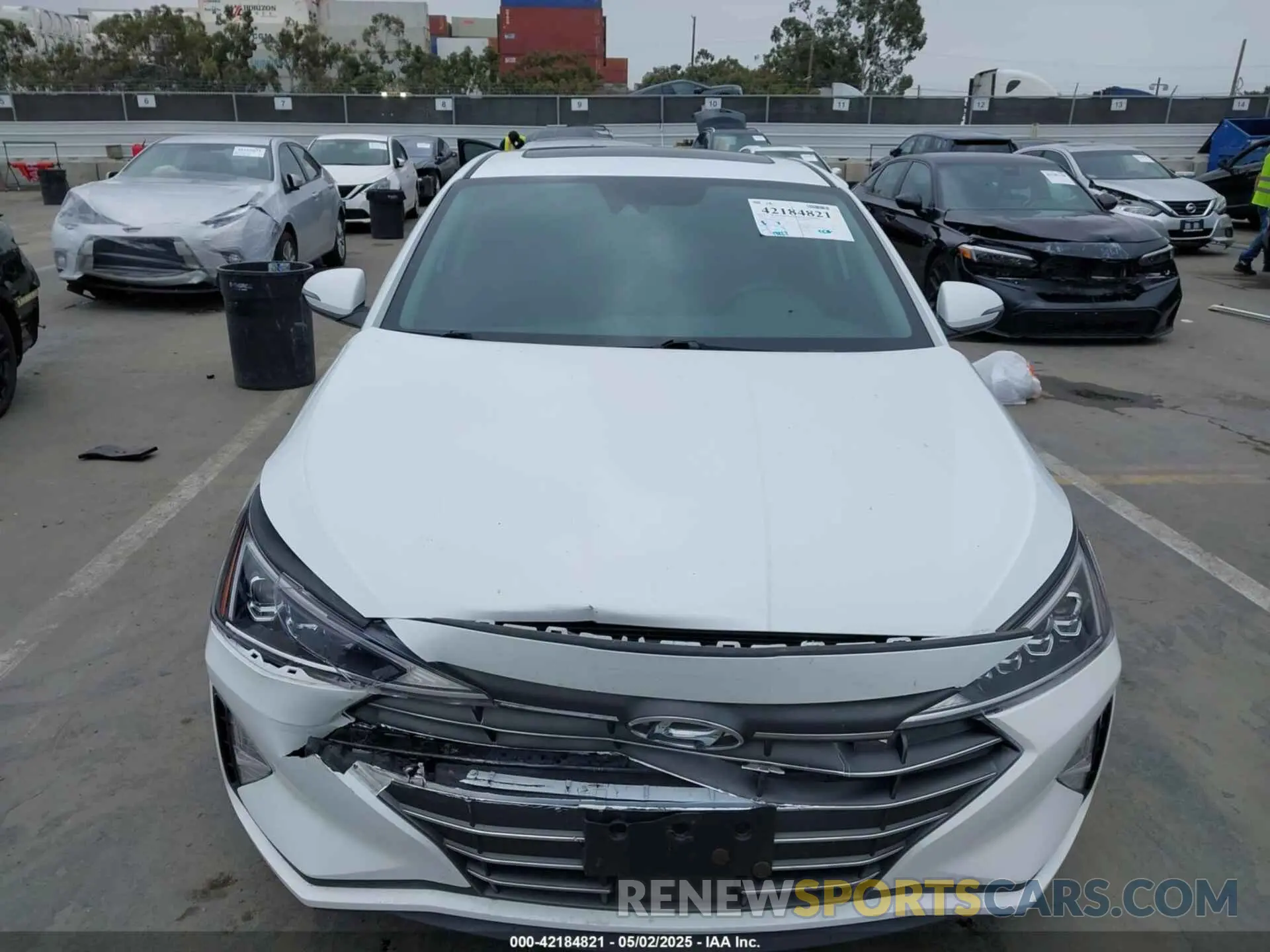12 Photograph of a damaged car 5NPD84LF9LH607975 HYUNDAI ELANTRA 2020
