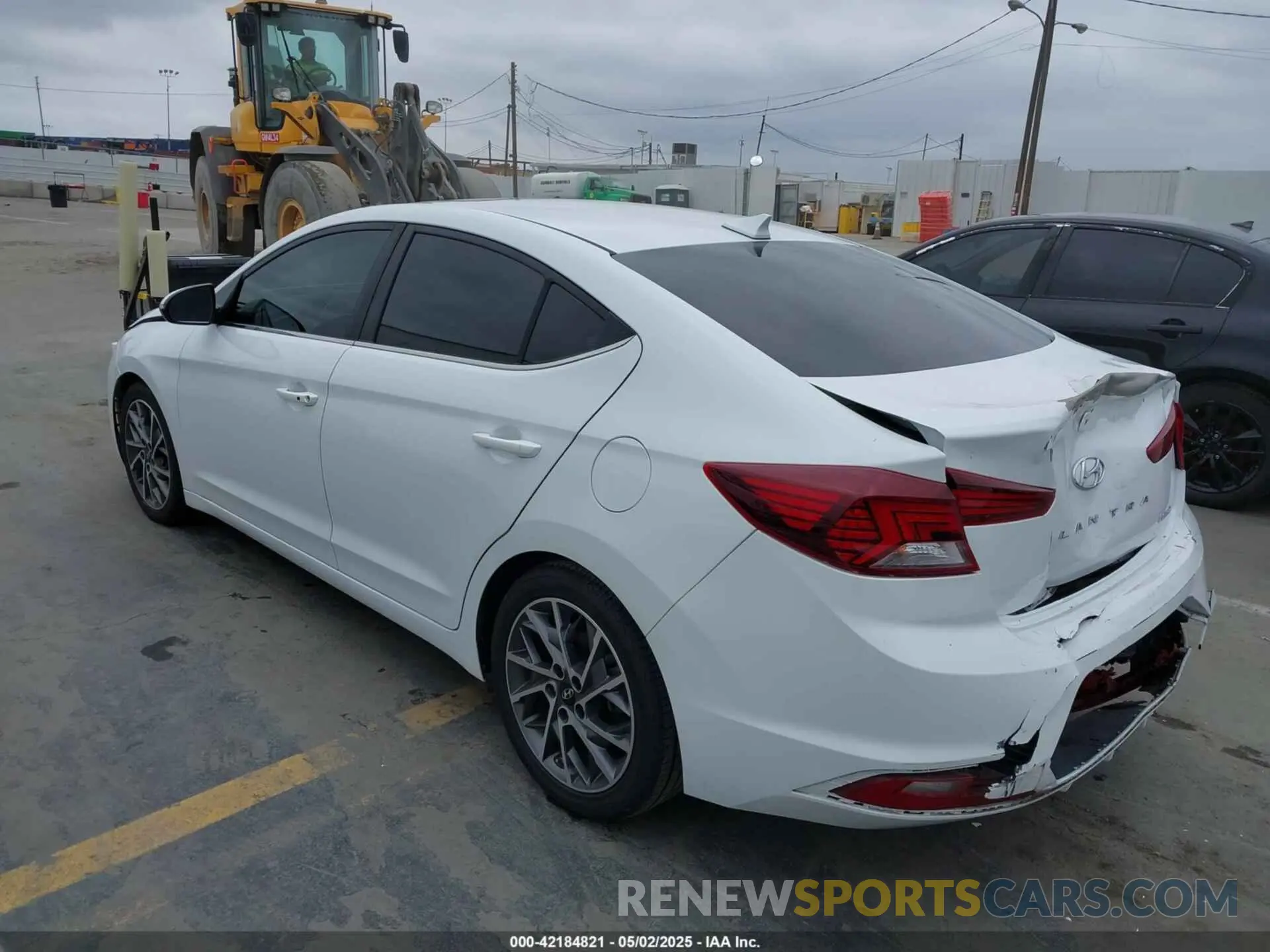 3 Photograph of a damaged car 5NPD84LF9LH607975 HYUNDAI ELANTRA 2020