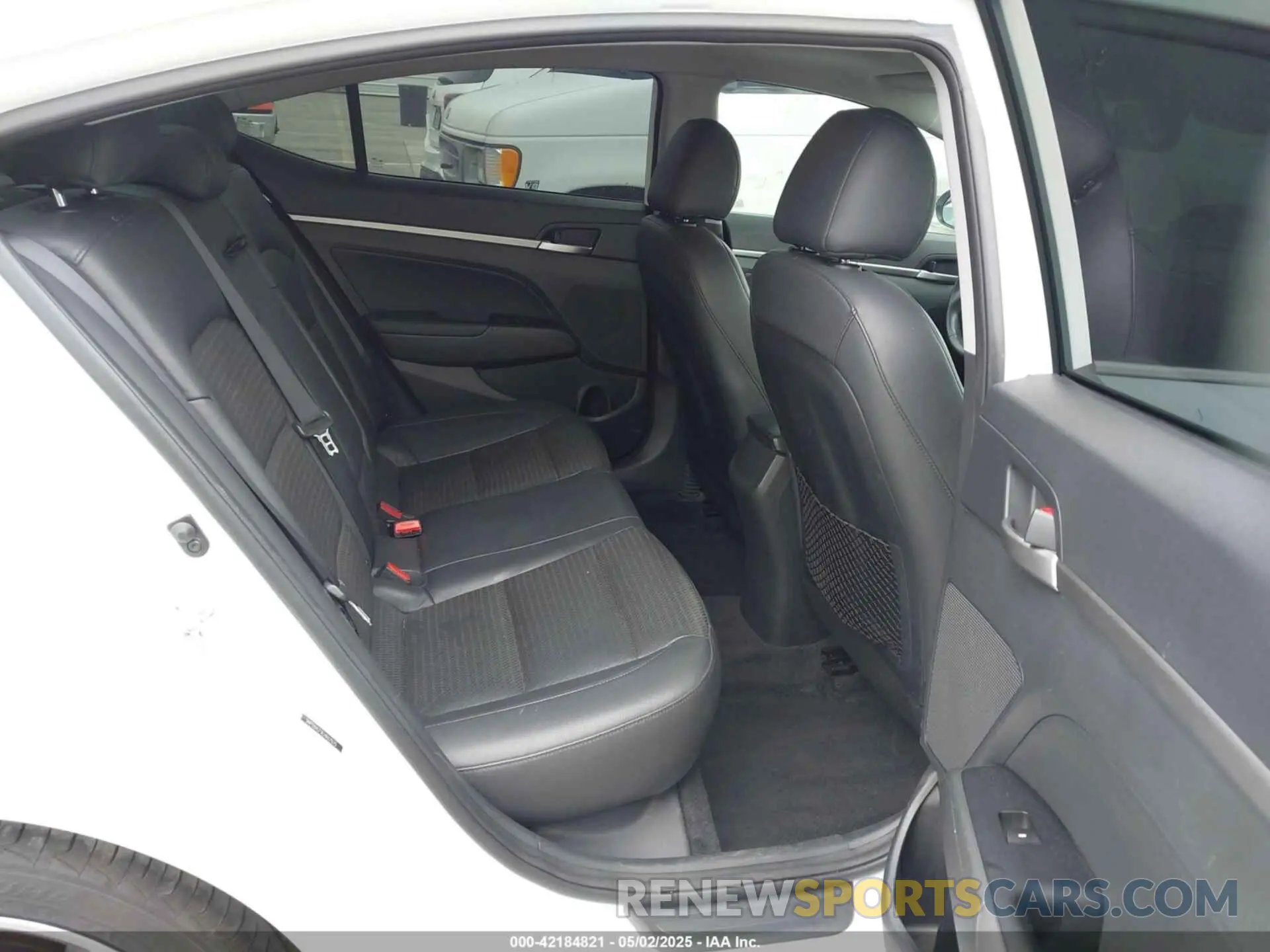 8 Photograph of a damaged car 5NPD84LF9LH607975 HYUNDAI ELANTRA 2020