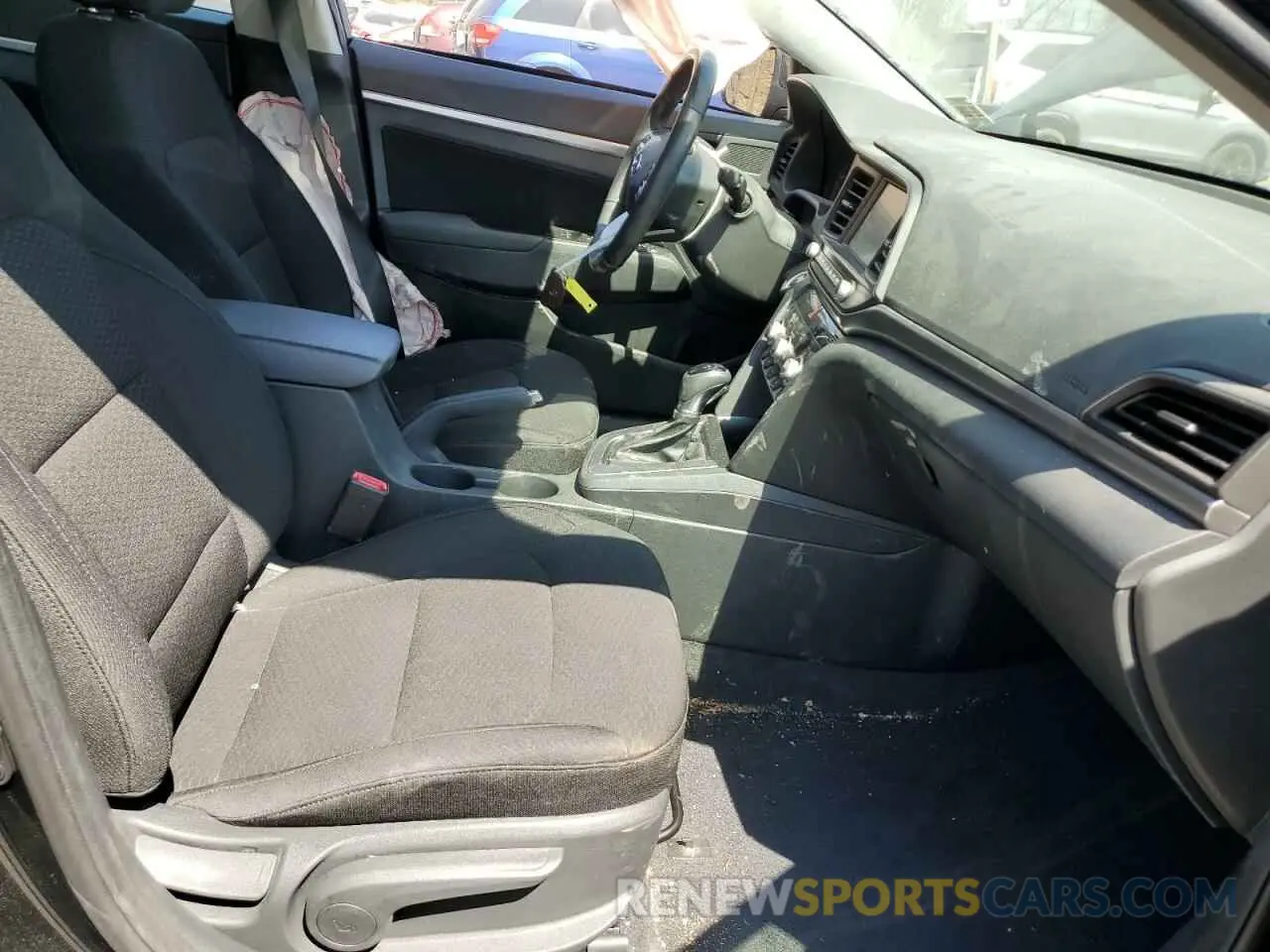 7 Photograph of a damaged car 5NPD84LF9LH612948 HYUNDAI ELANTRA 2020