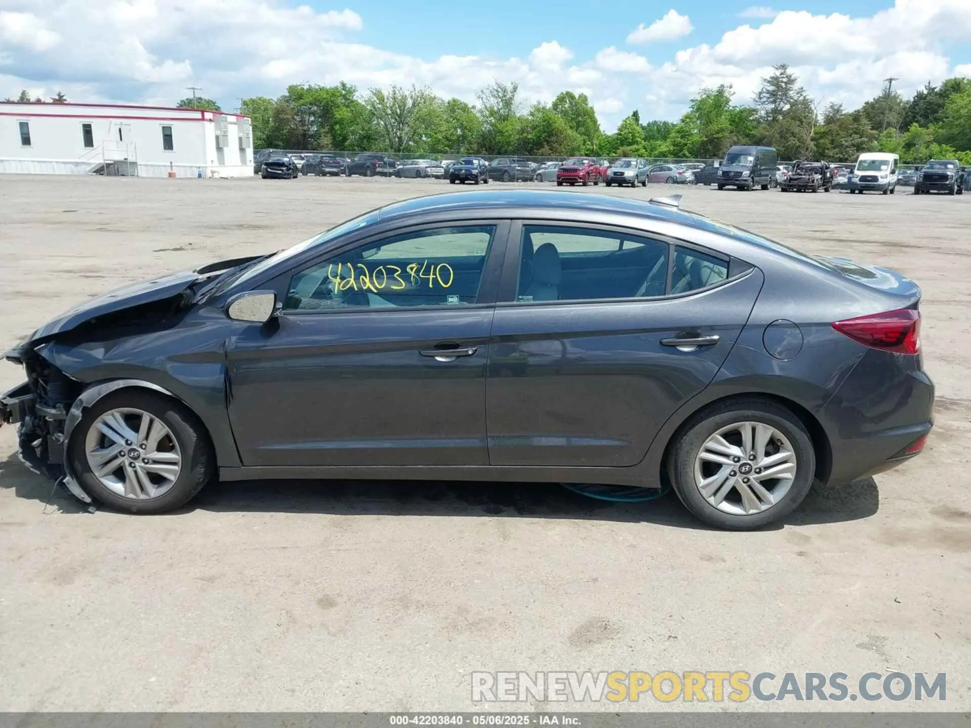 14 Photograph of a damaged car 5NPD84LF9LH614568 HYUNDAI ELANTRA 2020