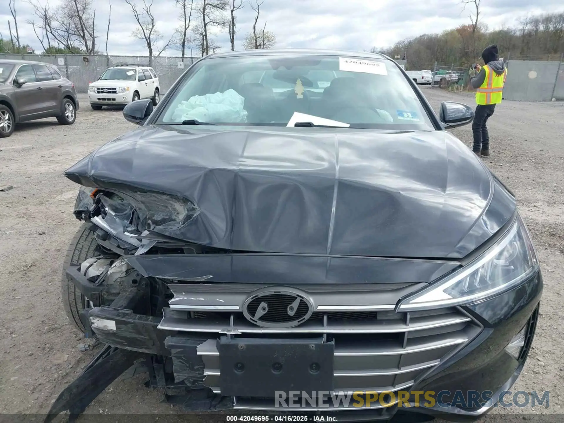 13 Photograph of a damaged car 5NPD84LF9LH617440 HYUNDAI ELANTRA 2020
