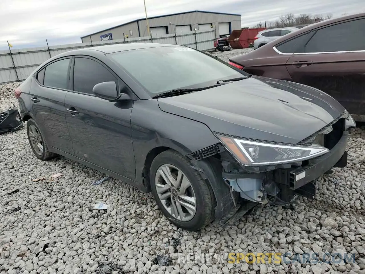 4 Photograph of a damaged car 5NPD84LF9LH625313 HYUNDAI ELANTRA 2020