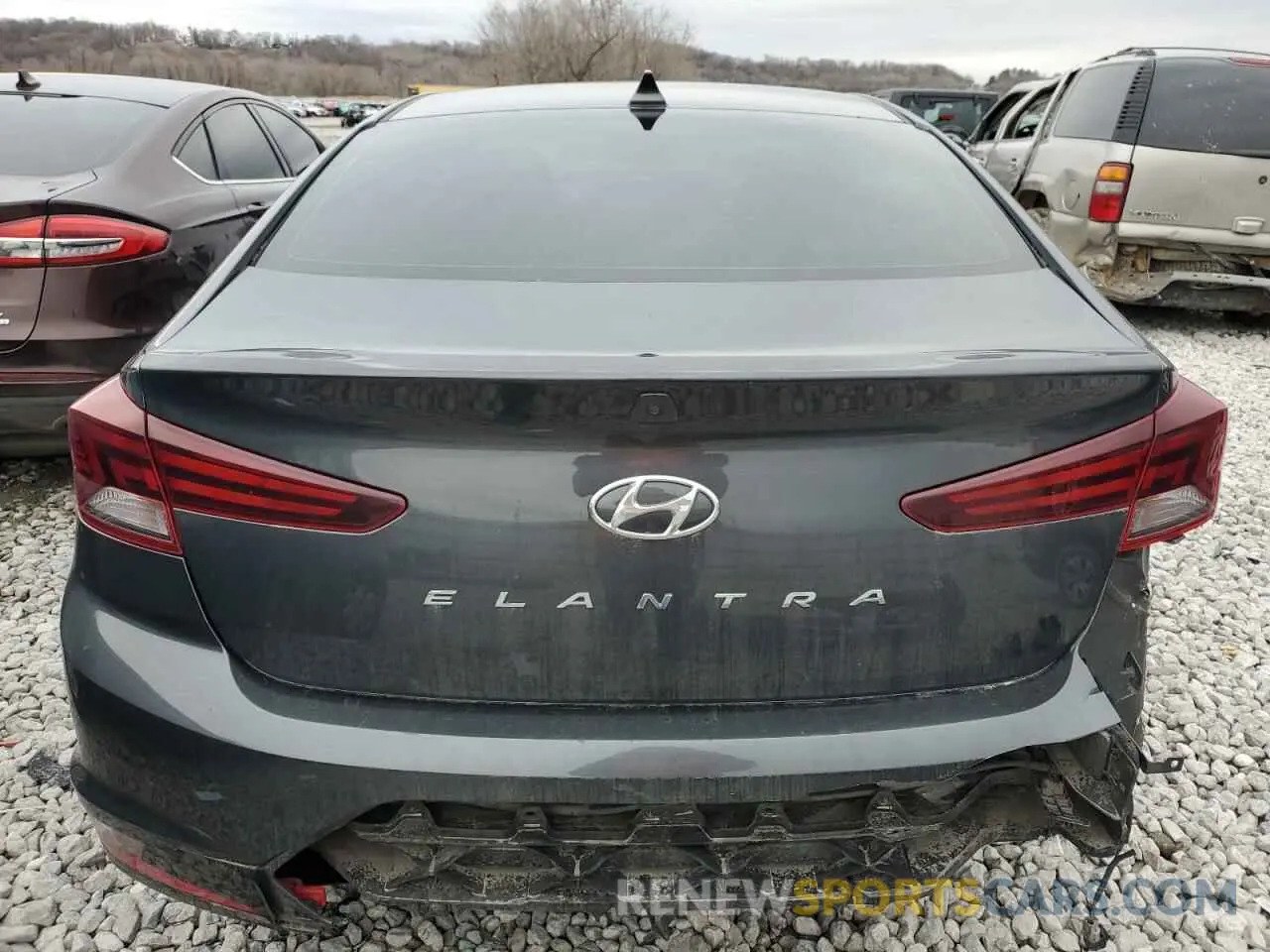 6 Photograph of a damaged car 5NPD84LF9LH625313 HYUNDAI ELANTRA 2020