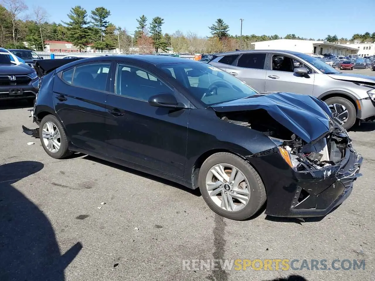 4 Photograph of a damaged car 5NPD84LF9LH631970 HYUNDAI ELANTRA 2020