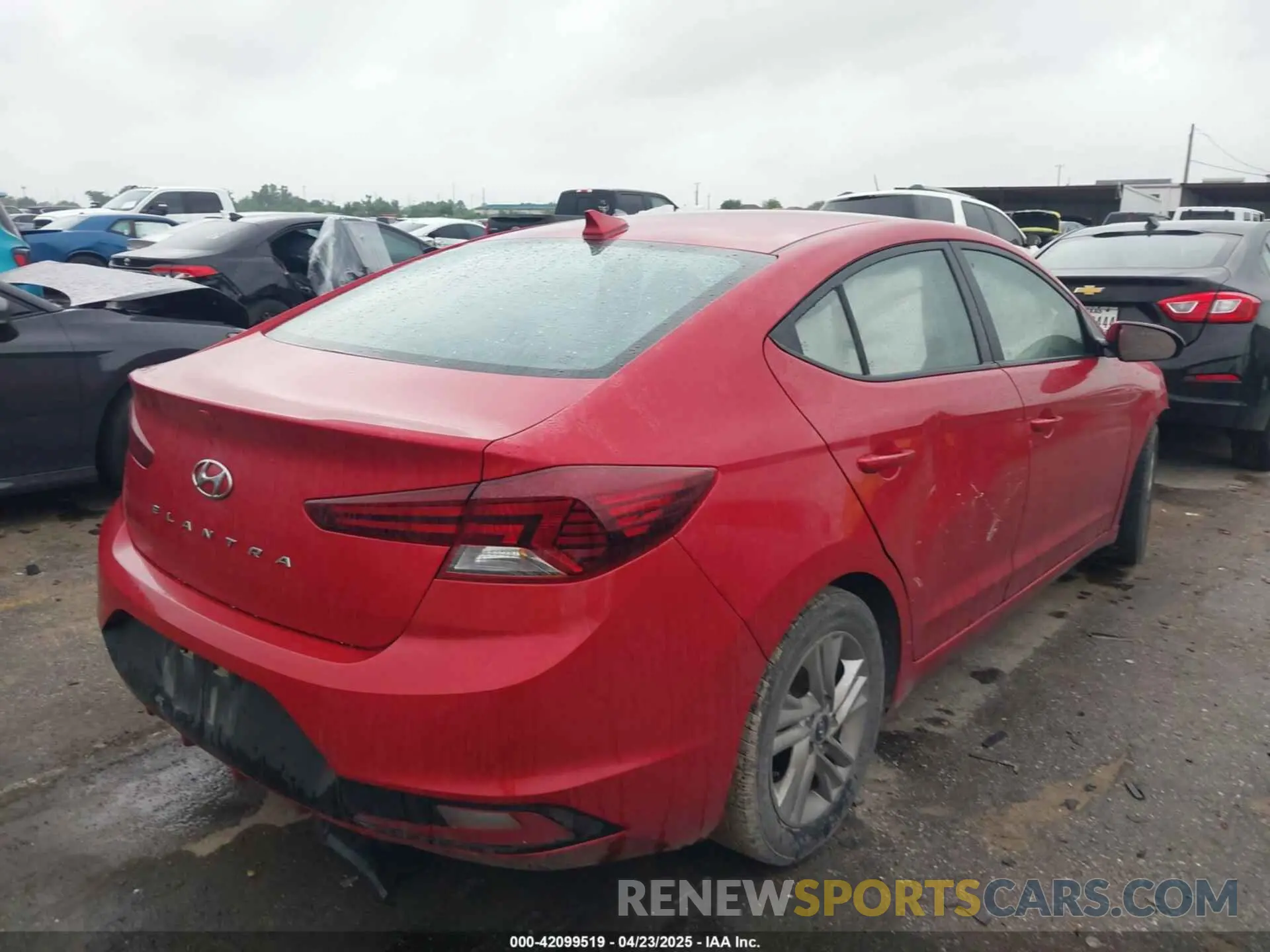 4 Photograph of a damaged car 5NPD84LF9LH632424 HYUNDAI ELANTRA 2020
