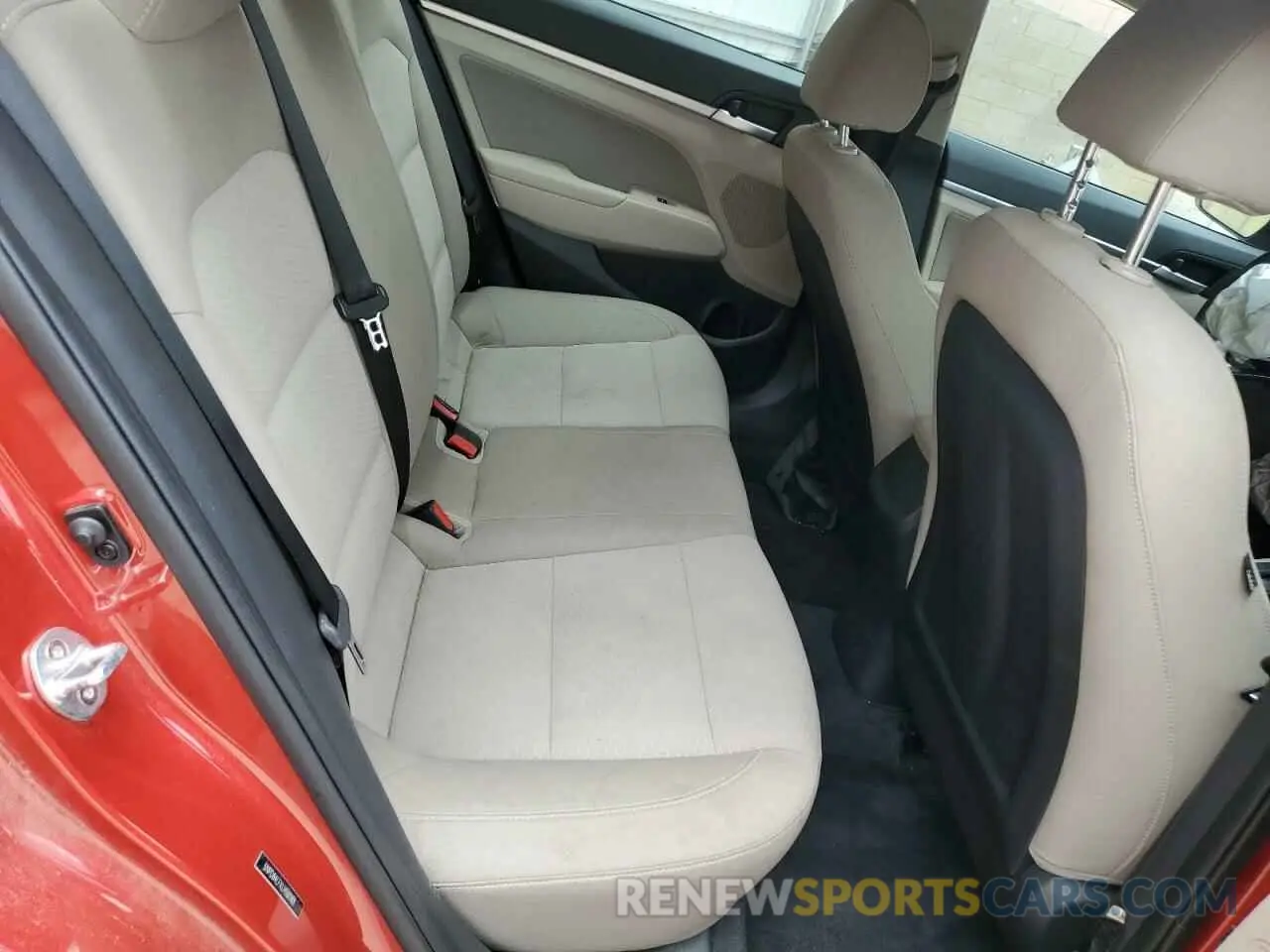 10 Photograph of a damaged car 5NPD84LFXLH500188 HYUNDAI ELANTRA 2020