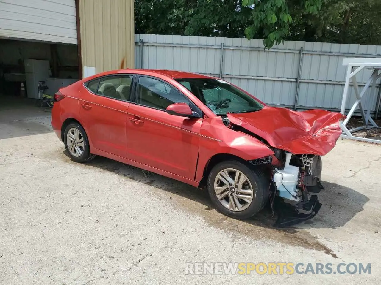 4 Photograph of a damaged car 5NPD84LFXLH500188 HYUNDAI ELANTRA 2020