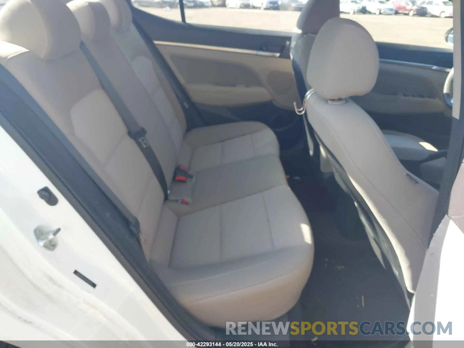 8 Photograph of a damaged car 5NPD84LFXLH503575 HYUNDAI ELANTRA 2020