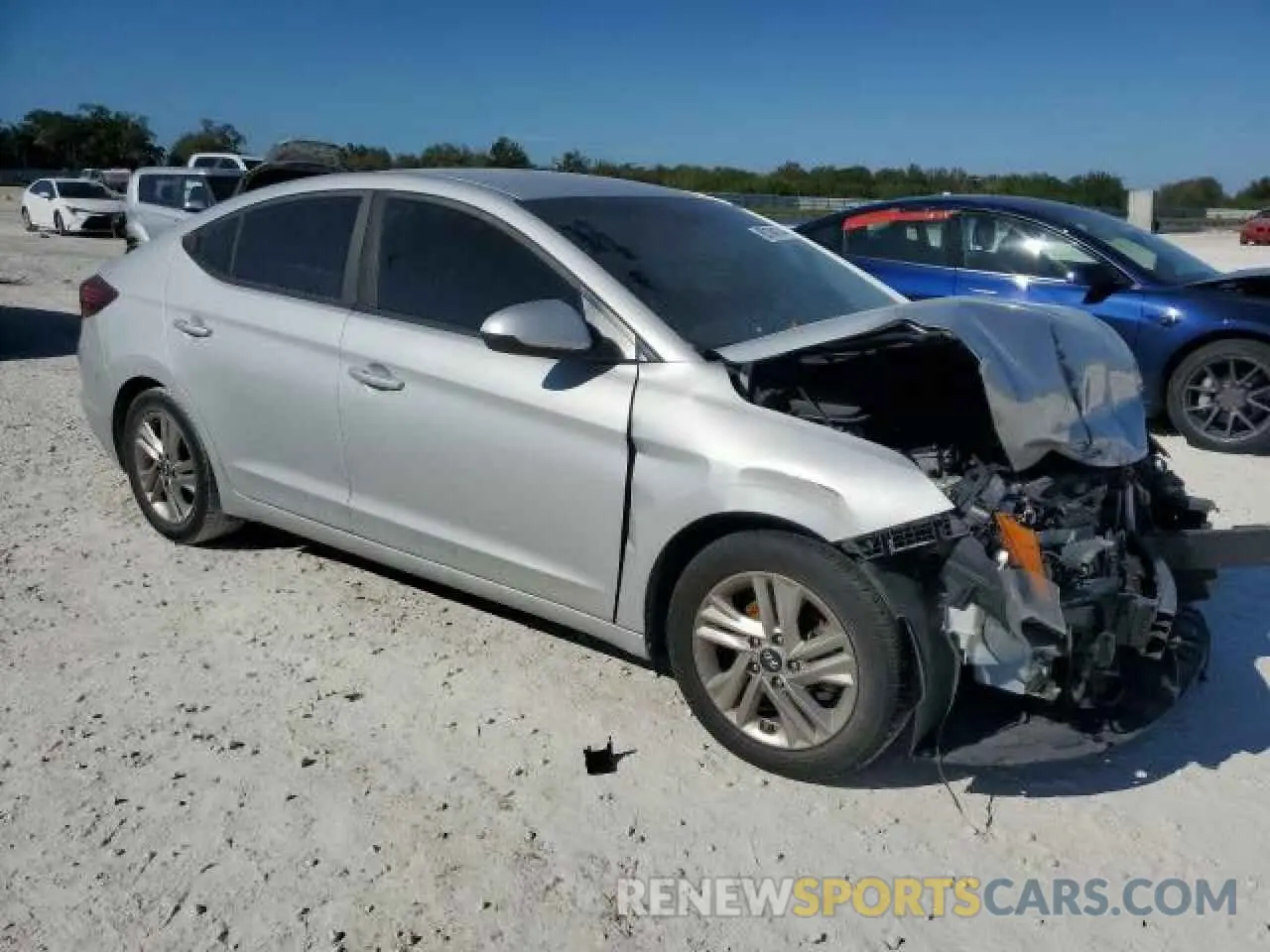 4 Photograph of a damaged car 5NPD84LFXLH510106 HYUNDAI ELANTRA 2020