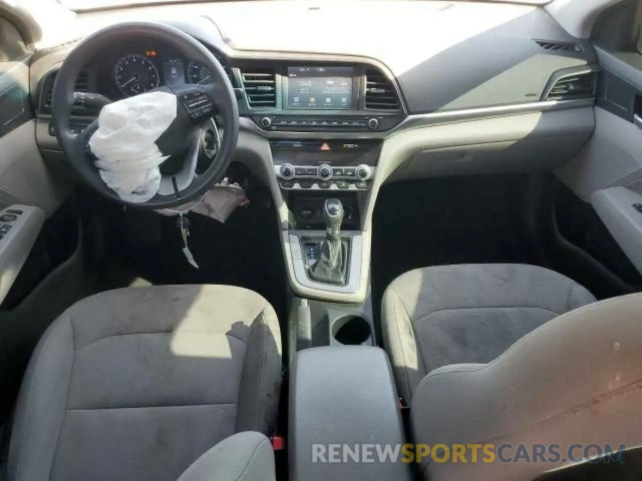 8 Photograph of a damaged car 5NPD84LFXLH510106 HYUNDAI ELANTRA 2020
