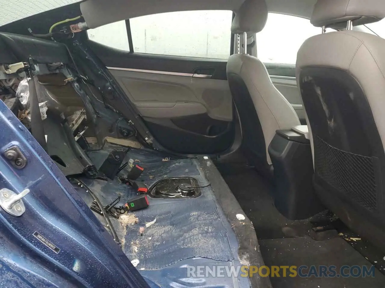 10 Photograph of a damaged car 5NPD84LFXLH515922 HYUNDAI ELANTRA 2020