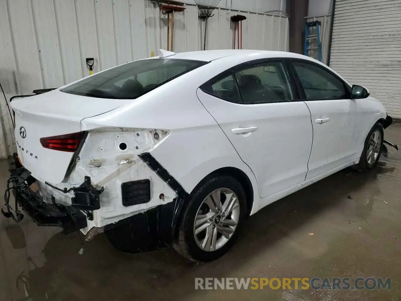 3 Photograph of a damaged car 5NPD84LFXLH521395 HYUNDAI ELANTRA 2020