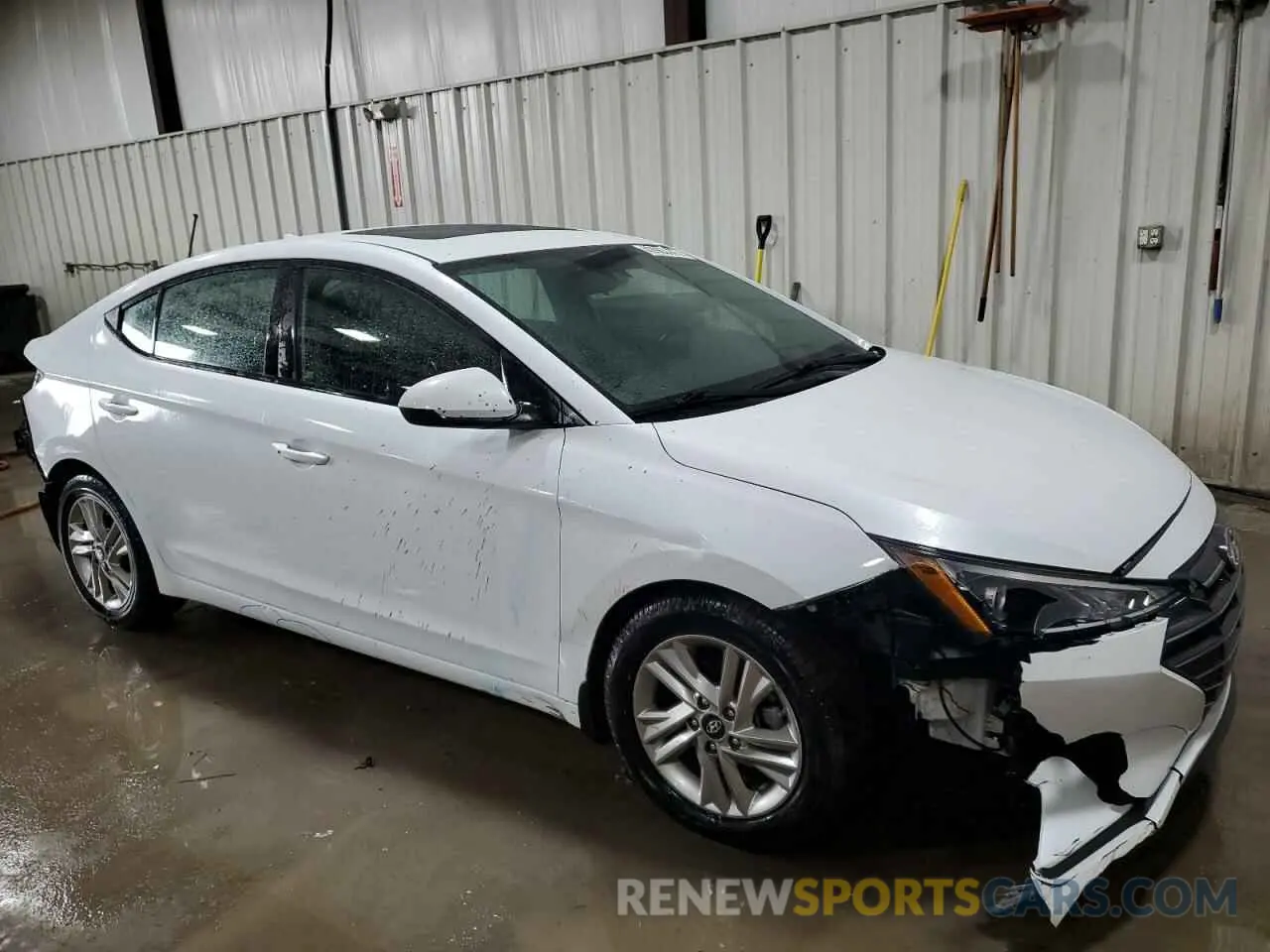 4 Photograph of a damaged car 5NPD84LFXLH521395 HYUNDAI ELANTRA 2020