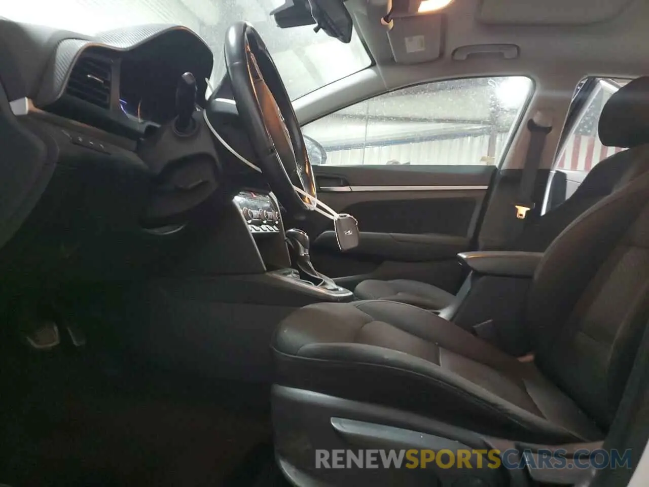 7 Photograph of a damaged car 5NPD84LFXLH521395 HYUNDAI ELANTRA 2020