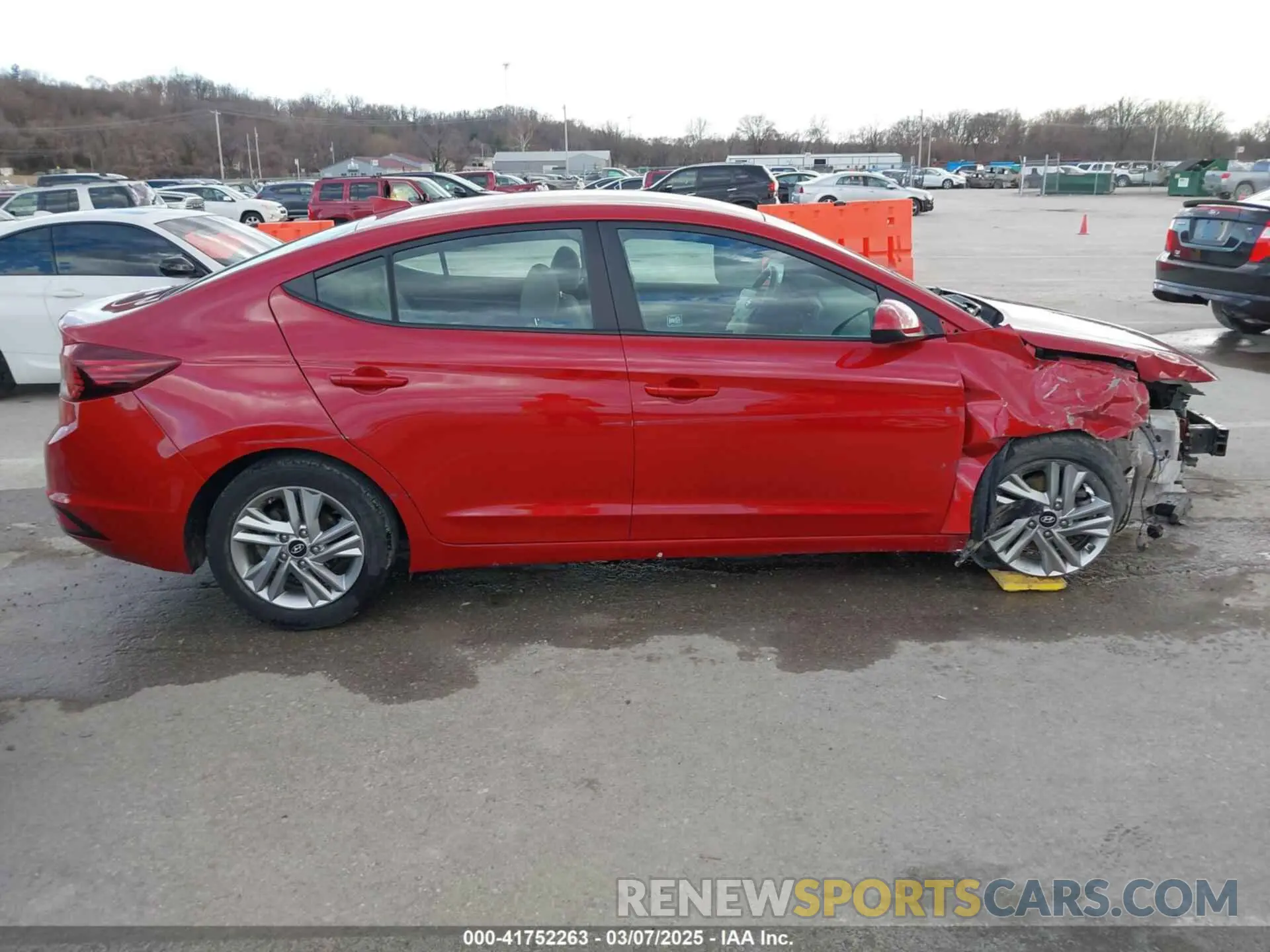 13 Photograph of a damaged car 5NPD84LFXLH534776 HYUNDAI ELANTRA 2020