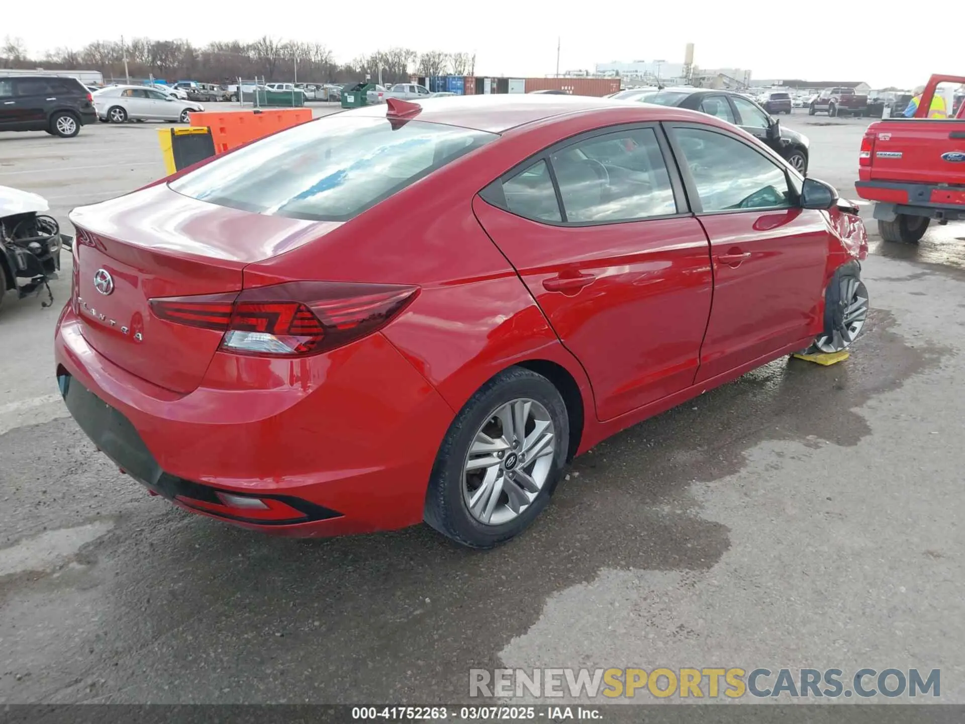 4 Photograph of a damaged car 5NPD84LFXLH534776 HYUNDAI ELANTRA 2020