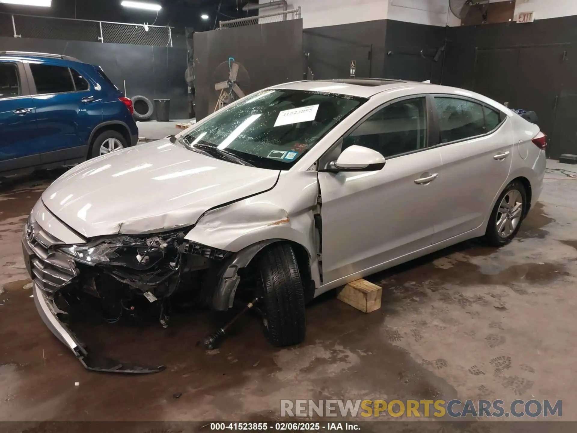 2 Photograph of a damaged car 5NPD84LFXLH537323 HYUNDAI ELANTRA 2020