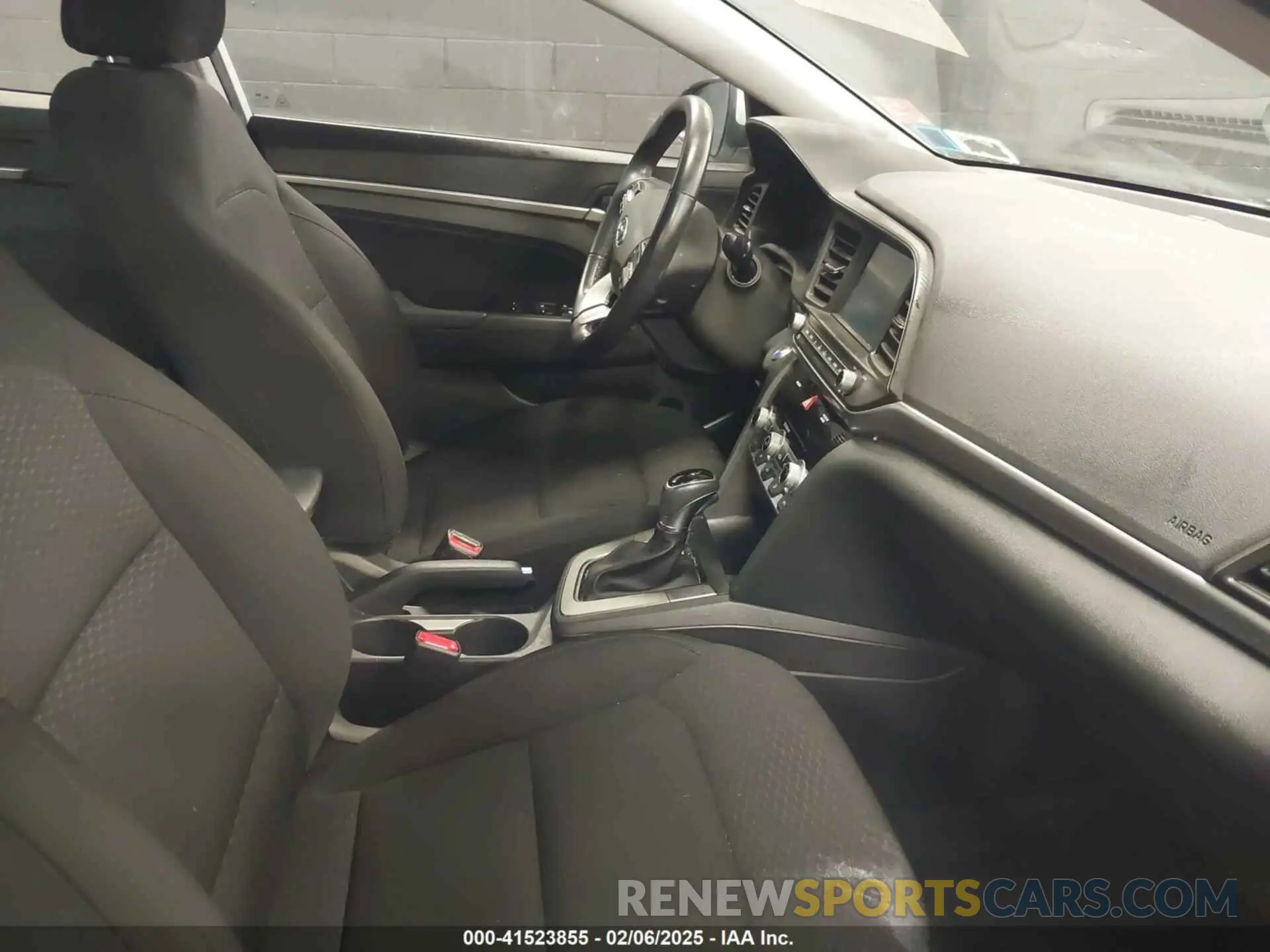 5 Photograph of a damaged car 5NPD84LFXLH537323 HYUNDAI ELANTRA 2020